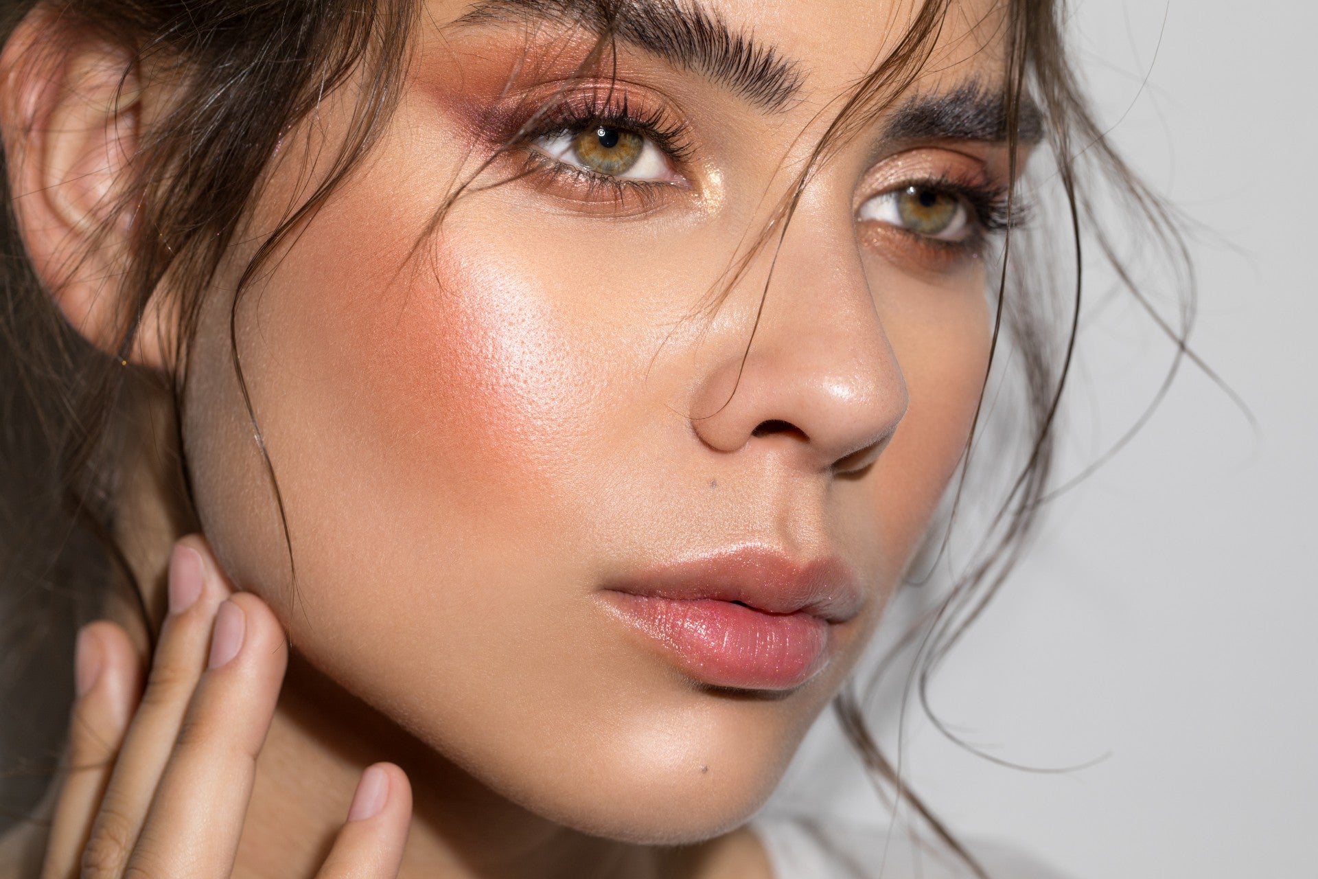 The Exact Order You Should Be Applying Your Makeup